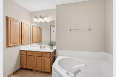 2111 Eagle Trace Lane, Woodbury, MN 55129 - Photo 36