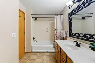 3601 Genevieve Ave N, Oakdale, MN 55128 - Photo 22