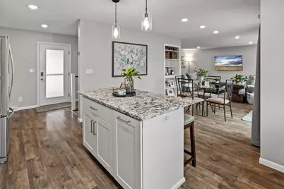 1437 E Gateway Circle S, Fargo,  58103 - Photo 8