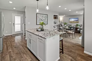 1437 E Gateway Cir S, Fargo,  58103 - Photo 8