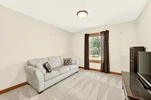 4852 Scenic View Dr SW, Rochester, MN 55902 - Photo 36