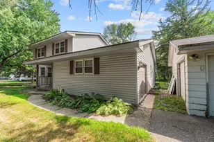 5352 Eagle Creek Blvd, Shakopee, MN 55379 - Photo 12