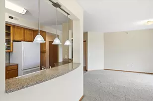 2550 38th Ave NE, Saint Paul, MN 55421 - Photo 14