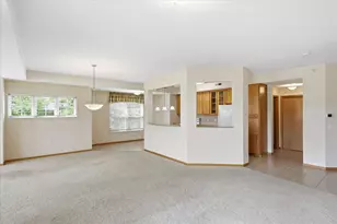 2550 38th Ave NE, Saint Paul, MN 55421 - Photo 8