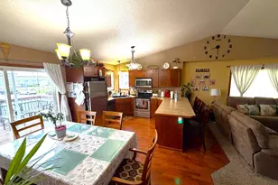 4294 Auburn Ave S, Fargo, ND 58104 - Photo 2