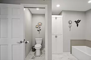 337 Willoughby Way W, Minnetonka, MN 55305 - Photo 28