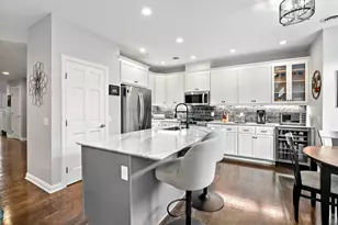 337 Willoughby Way W, Minnetonka, MN 55305 - Photo 4