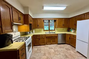 317 W Lincoln St, Luverne, MN 56156 - Photo 8
