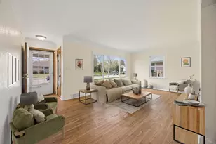 1652 Atlantic St, Saint Paul, MN 55106 - Photo 2