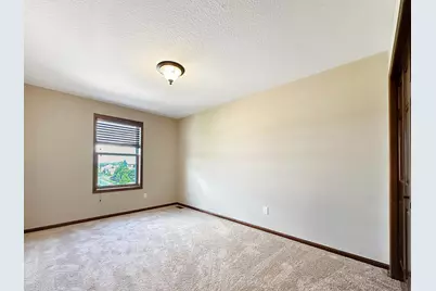 9496 Declaration Drive, Chanhassen, MN 55317 - Photo 12