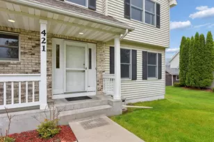421 Durango Dr, Roberts, WI 54023 - Photo 2