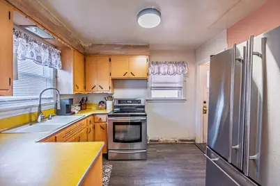 1107 Douglas Avenue, Eveleth, MN 55734 - Photo 6