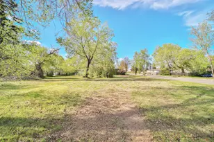 221 Dakota Ave SE, Staples, MN 56479 - Photo 1