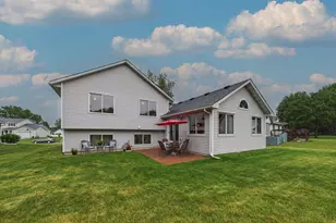9176 Sierra Rd, Woodbury, MN 55125 - Photo 24