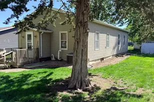 520 6th St, Walnut Grove, MN 56180 - Photo 2