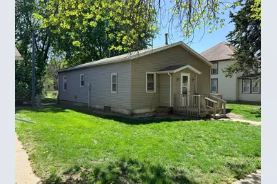 520 6th Street, Walnut Grove, MN 56180 - Photo 1