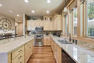 1415 Thelen Farm Trail, Houlton, WI 54082 - Photo 6