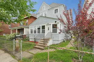 731 Thomas Ave, Saint Paul, MN 55104 - Photo 2