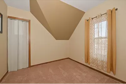 216 N 38th Avenue W, Duluth, MN 55807 - Photo 16