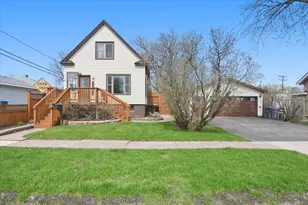 216 N 38th Ave W, Duluth, MN 55807 - Photo 1