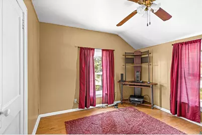 244 W Faribault Street, Duluth, MN 55803 - Photo 22