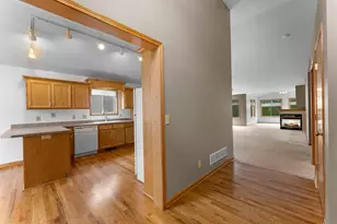 333 25th Ln SE, Cambridge, MN 55008 - Photo 4