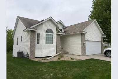 333 25th Lane SE, Cambridge, MN 55008 - Photo 2