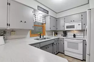 215 Terrace Dr SW, Willmar, MN 56201 - Photo 8