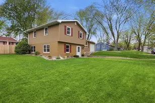 215 Terrace Dr SW, Willmar, MN 56201 - Photo 2