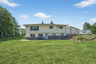 409 1st St SE, Hinckley, MN 55037 - Photo 2