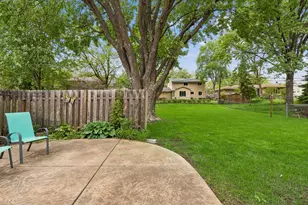 2949 Aquila Ave N, Crystal, MN 55427 - Photo 28