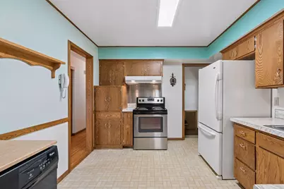 2949 Aquila Avenue N, Crystal, MN 55427 - Photo 10