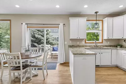 715 Lake Ridge Drive, Woodbury, MN 55129 - Photo 8