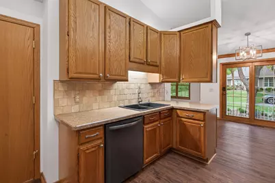 14748 Oak Run Lane, Burnsville, MN 55306 - Photo 10
