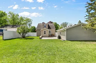 209 4th St SW, New Prague, MN 56071 - Photo 2