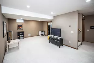 868 Basswood Ln, Eagan, MN 55123 - Photo 38