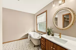 1915 Folwell Dr SW, Rochester, MN 55902 - Photo 18