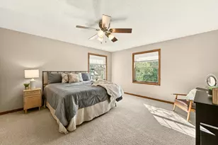 1915 Folwell Dr SW, Rochester, MN 55902 - Photo 16