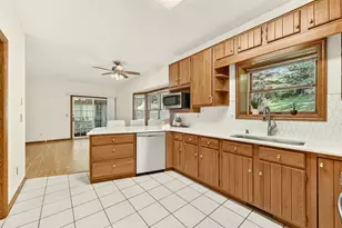 1915 Folwell Dr SW, Rochester, MN 55902 - Photo 8