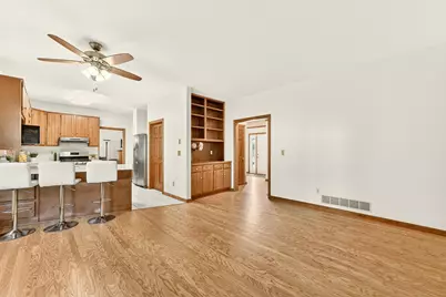 1915 Folwell Drive SW, Rochester, MN 55902 - Photo 12