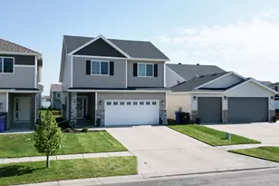 5817 57th Ave S, Fargo, ND 58104 - Photo 2