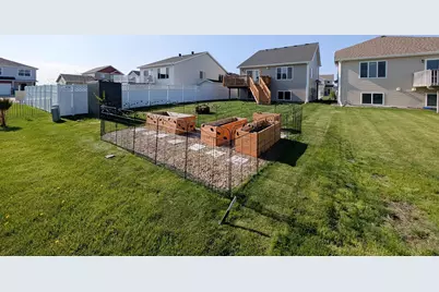 5817 57 Avenue S, Fargo, ND 58104 - Photo 10