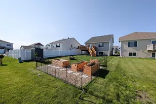 5817 57th Ave S, Fargo, ND 58104 - Photo 10