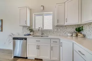 6827 30th St S, Fargo, ND 58104 - Photo 18
