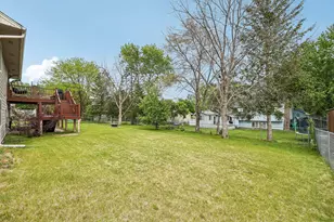 14839 Yakima St NW, Anoka, MN 55303 - Photo 32