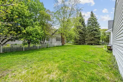 2445 16th Avenue E, North Saint Paul, MN 55109 - Photo 18