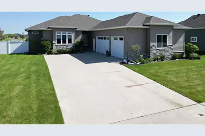 410 Freedom Terrace E, West Fargo, ND 58078 - Photo 4