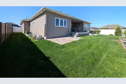 410 Freedom Terrace E, West Fargo, ND 58078 - Photo 10