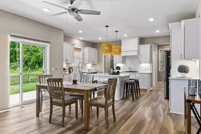 7276 Rogers Court, Chanhassen, MN 55317 - Photo 6