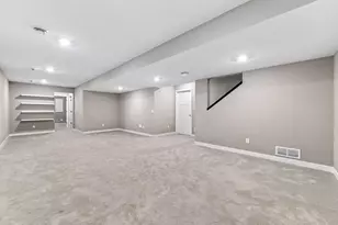 7276 Rogers Ct, Chanhassen, MN 55317 - Photo 26